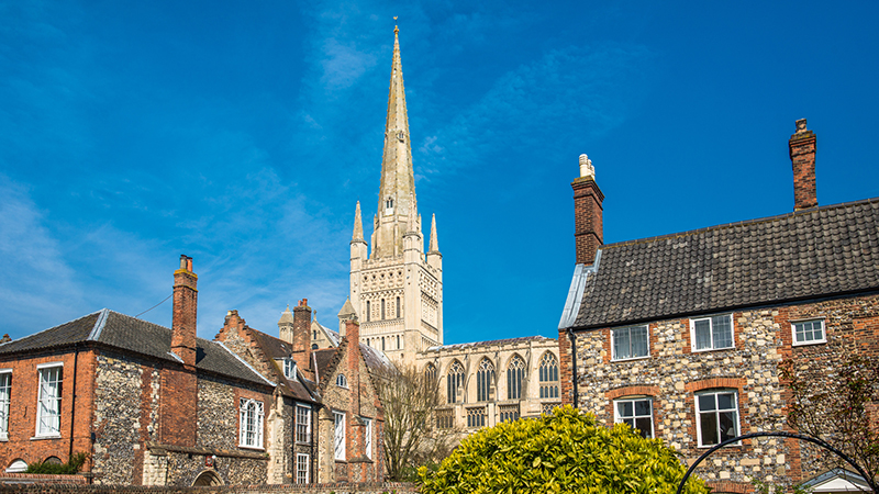 Norwich Cathedral in Norwich city centre, Norfolk, East Anglia, England, UK.